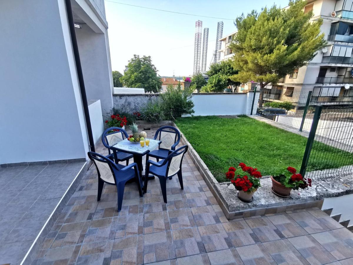 Appartamento Parun Pola Esterno foto